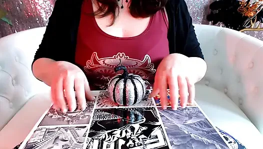 Çivi çakan asmr