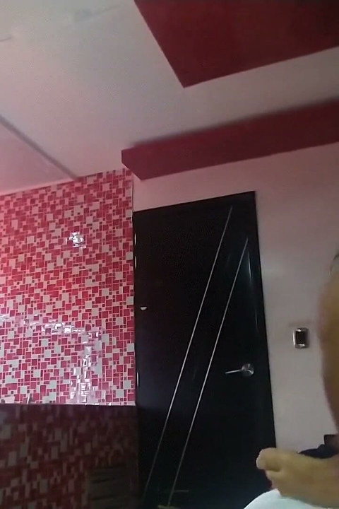 Büyük zenci yarağı sevgilimle ayağa kalk ve taşı sikiş sonra domaltarak beni dölliyor