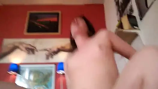 18 yaşındaki kız sert sikişiyor