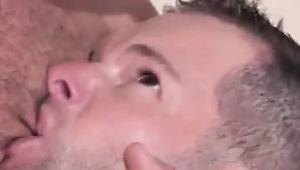 Sekizde akşam yemeği (bir boşalmak yiyici için)