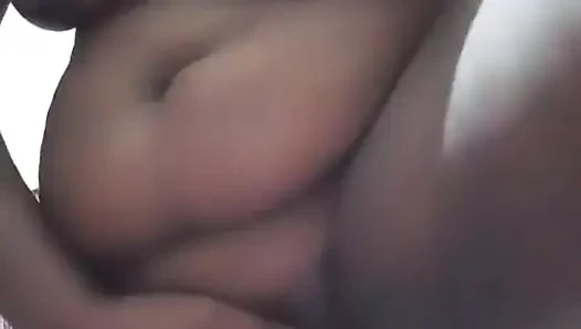 Karım büyük göğüsler ve fingring