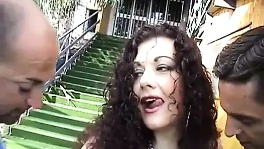 Jessica Rizzo в истощенных дырках для горячих членов, сцене 05