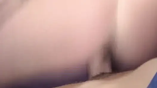 Mükemmel Alman kızlar ateşli anal grup seksten sonra döl içiyor