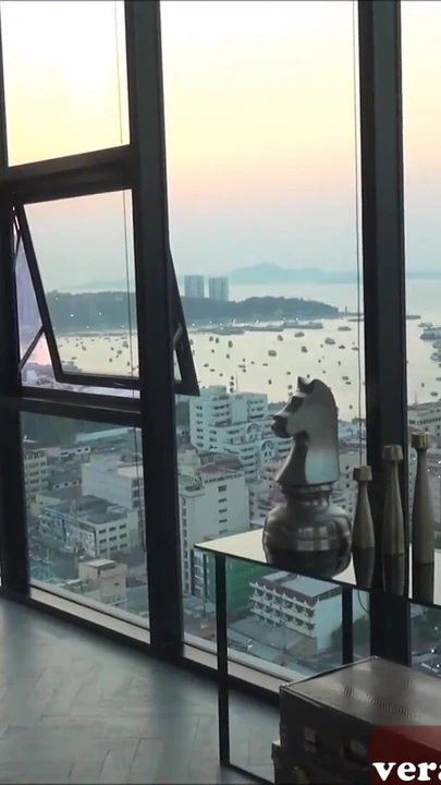 Сногсшибательный момент от "Немецкий мужик снимает на видео юную блондинку-шлюшку в отпуске в видео от первого лица"