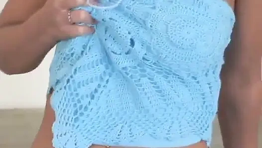 Noemi kendisiyle oynuyor