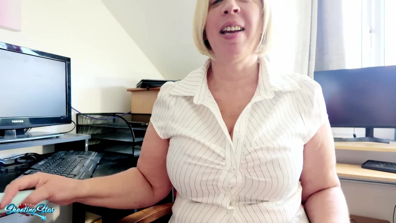 Getting a Raise from the BOSS Office Solo Cumshot