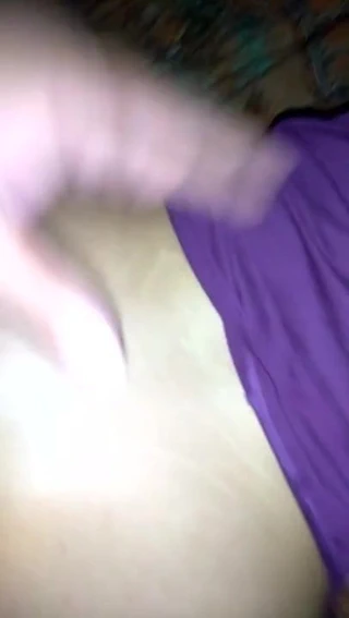 Kremsi ırklararası köpek sikme