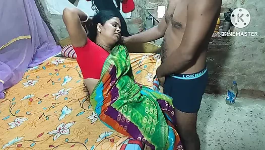 Komşu teyze soyunuyor ve sikiliyor - Hint tarzı porno videosu