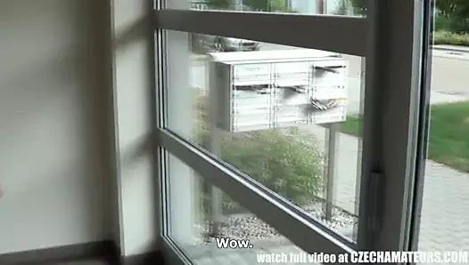 Şaşırtıcı büyük memeler sarışın becerdin sevmek bir fahişe