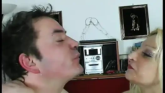 Dario Lussuria'nın ahlaksızlıkları (tam porno film)