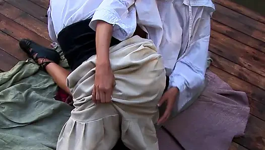 Ateşli lezbiyen amcık yalayıcılar ateşli 69'da inliyor..çok harika bir sarışın ve esmer çift!!