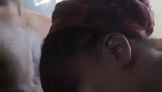 Milf seviyor emme komşu çük