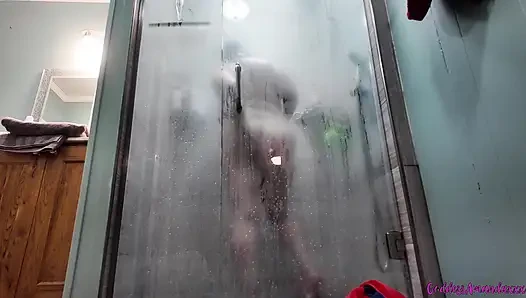 Seksi iri güzel kadın Amanda duşta azdırıyor