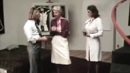 Juliet Anderson, Lisa De Leon, маленькая оральная Annie в классике