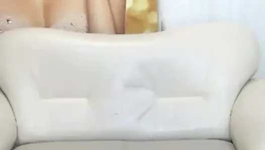 Amımı kırmızı külotla dolduruyor