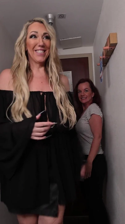 Ateşli üçlü grup seks