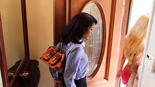 Irklararası takma yarak lezbiyen seks