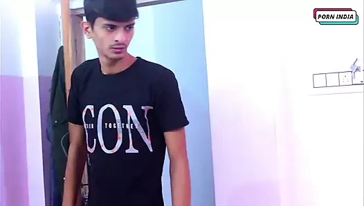 Hintli ateşli teyze büyük yaraklı adamla sert seks yapıyor