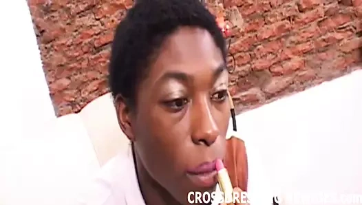 kılık değiştirdiğimde kendimi sürtük gibi hissediyorum