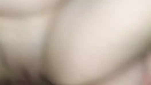 Arkadaşım kız arkadaşımın içine boşalıyor