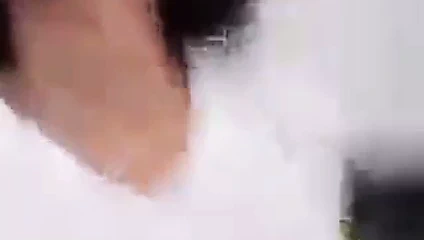 genç Tay kız alır vahşi üzerinde cam bölüm