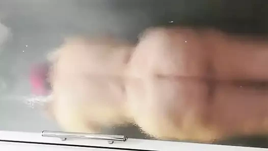 Ma femme sous la douche