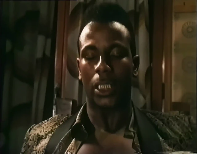 Daha fazla anal seks istiyorum