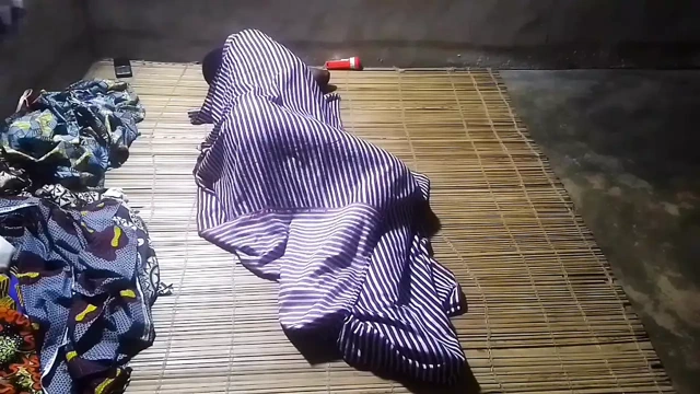 Üvey baba ve üvey kızı sikişiyor