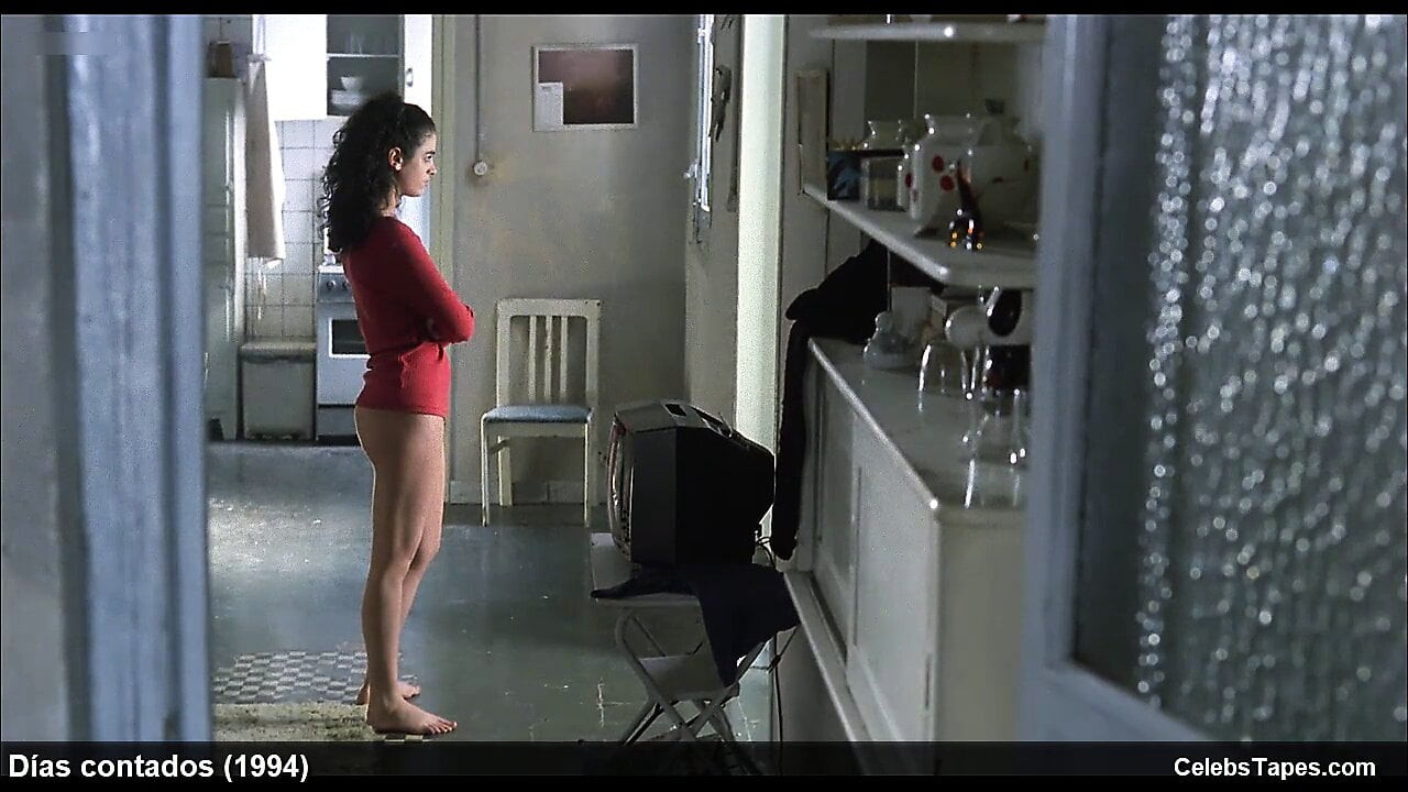 Candela pena &amp; ruth gabriel kıllı kedi ve seks filmi sahneleri