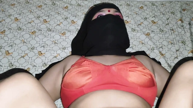 indian Unsatisfied Married bhabhi having hardly sex with devor .Bangla Part_02