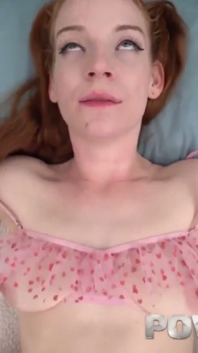 Sıska Kızıl Amy Quinn POV Büyük Yarakla Geriliyor | Bölüm 1
