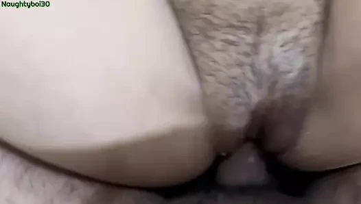 Hintli köylü atlet adamla sikişiyor