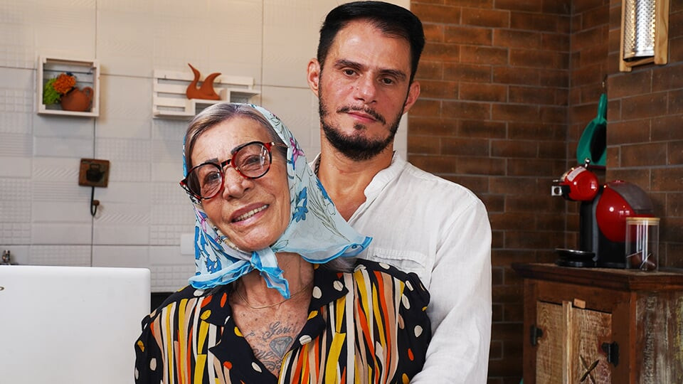 Gerçek 78 yaşındaki nine götten sert sikiliyor