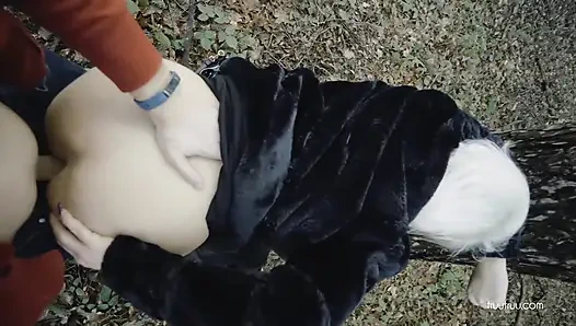 Tinder'dan rastgele adamla yürüyüşte riskli halka açık sikiş