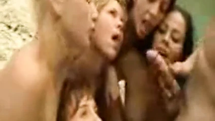 beş seksi babes paylaşmak bir horoz açık