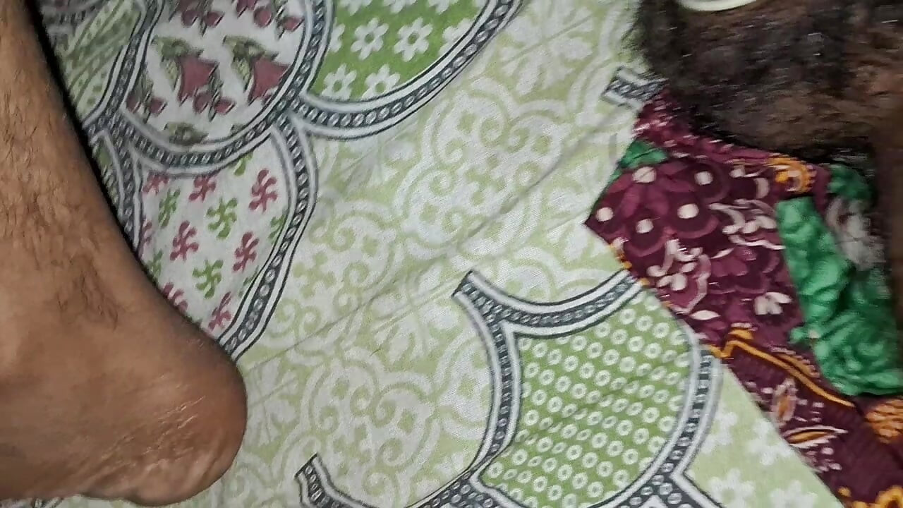 Sexxyy azx madhu yenge en iyi sexx sert sikişiyor