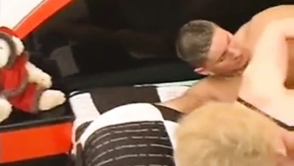 Büyük götlü Germen nine sikiliyor