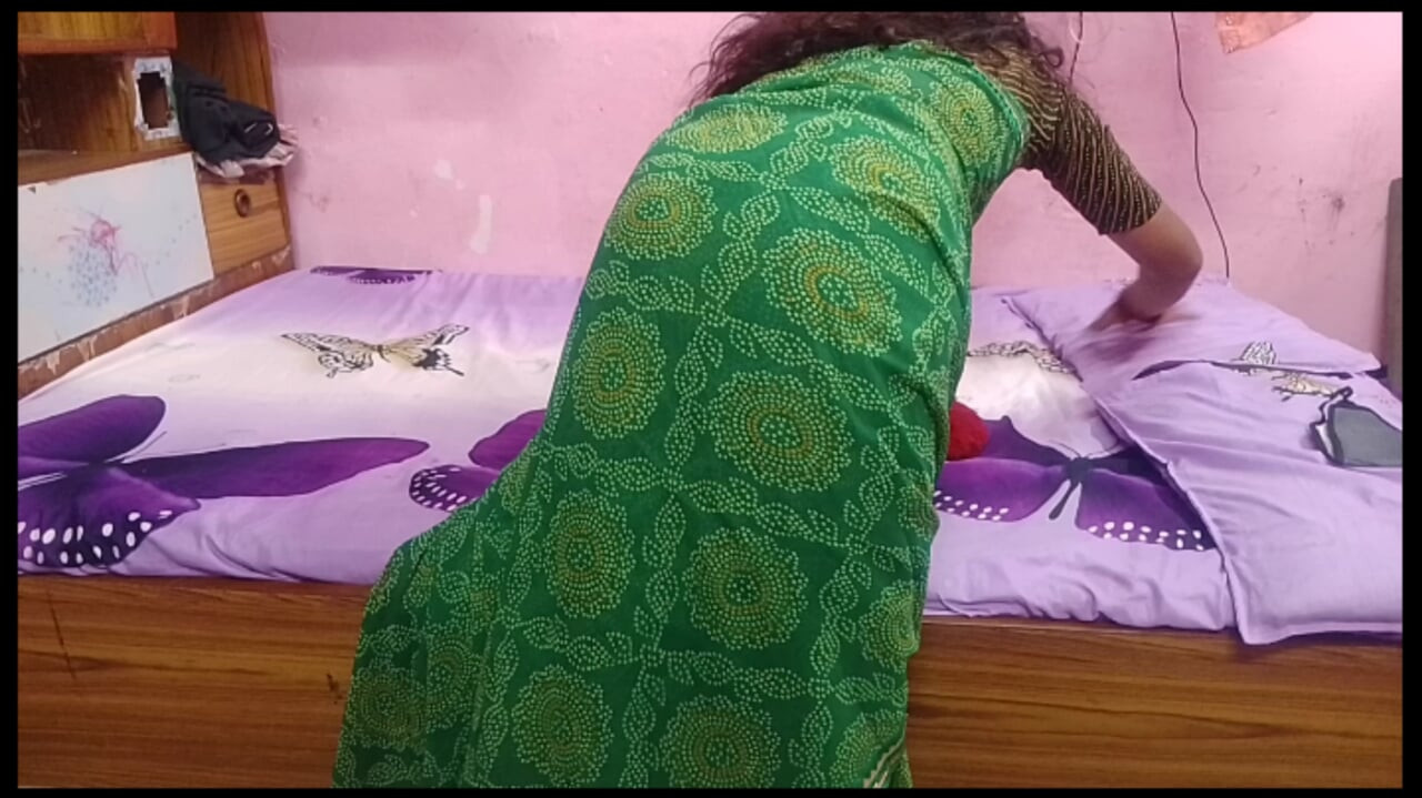 Hintli köylü evli kadın siyah amcığıyla sert sikiliyor xhamstar viral video