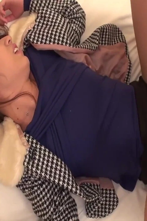 Naomi - ev hanımı karşılama (25 yaşında) cilt 2