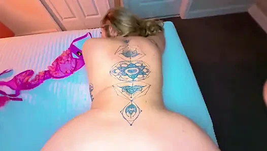 Genç büyük zenci yarağı adam ırklararası sikişiyor büyük memeli orta yaşlı seksi kadın marilyn midas