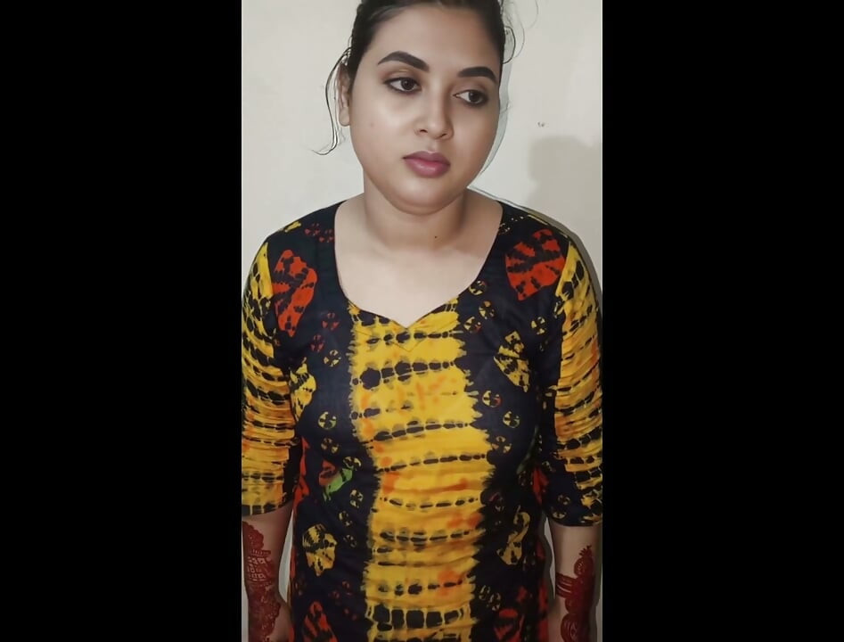 Güzel Bangladeşli Bhabi İlk Kez Seks - Yüzü Tamamen Görünüyor
