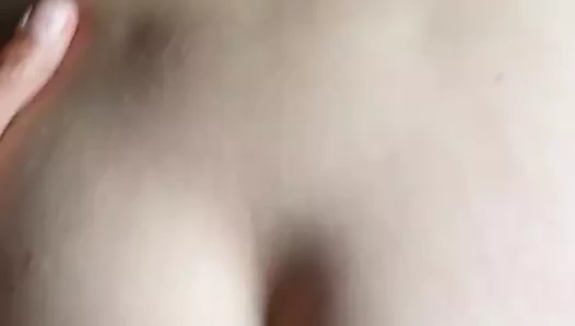 Karının nasıl inlediğini seviyorum