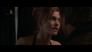 Natasha henstridge - maksimum risk 1996