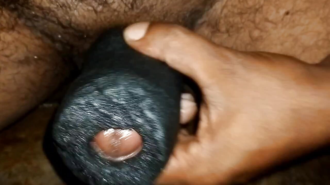 Seks oyuncaklarıyla sikişme videosu