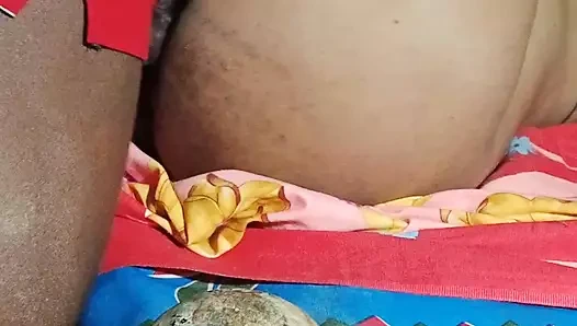 Bangladeşli karı koca köy evinde sikişiyor