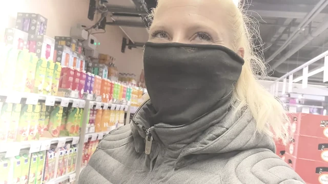 Признан фанатом в магазине! анально трахнули и пустые яйца высосали! ты будешь моей следующей встречей с фанатом?