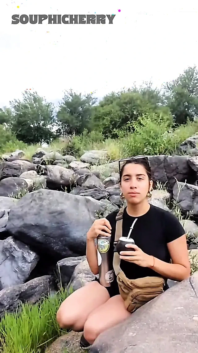 Gerçek bakış açısı oral seks - azgın latin yabancıyı emiyor