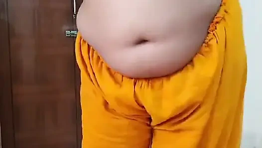 Kayınpeder egzersiz yaparken Hintli kızını sikiyor rani