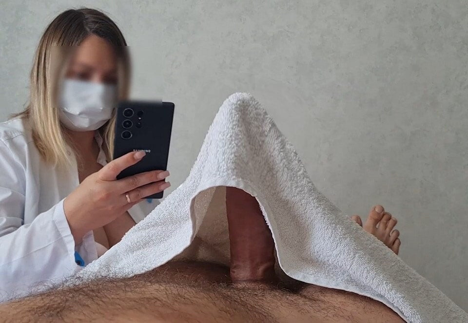 Penisinin masajdan uyanabileceğini ve onun için elle muamele çekebileceğini beklemiyordu