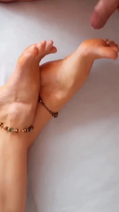 Amatör sarışın olgun çıplak sabah seksinin tadını çıkarıyor